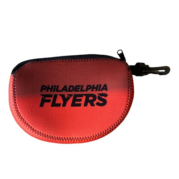 Philadelphia Flyers Fan Lanyard, Rally Towel, Socks, and Pouch Bundle - Picture 6 of 8